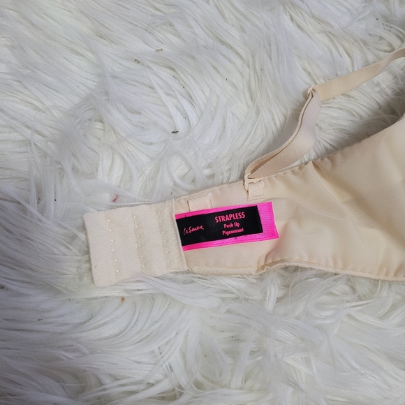 36D Strapless Push Up Bra - Picture 4 of 5